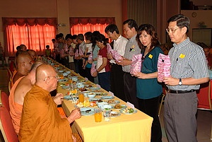 c004 b.jpg